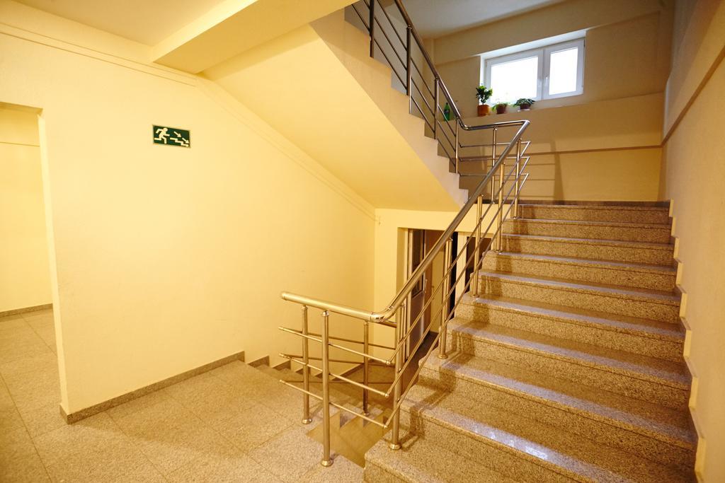 Luxury Apartment In New Building 基希讷乌 外观 照片